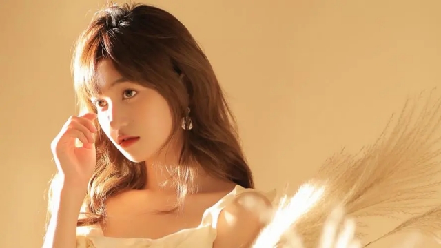 平博集团:室内健身40左右的女人